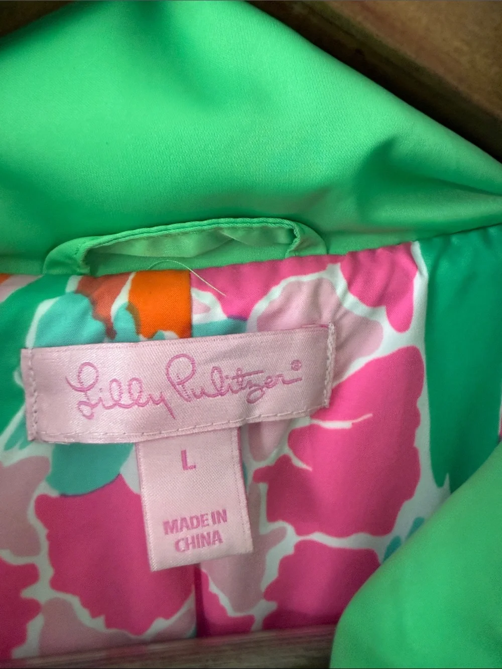 Lilly Pulitzer Kate green floral puffer vest large - Picture 6 of 14